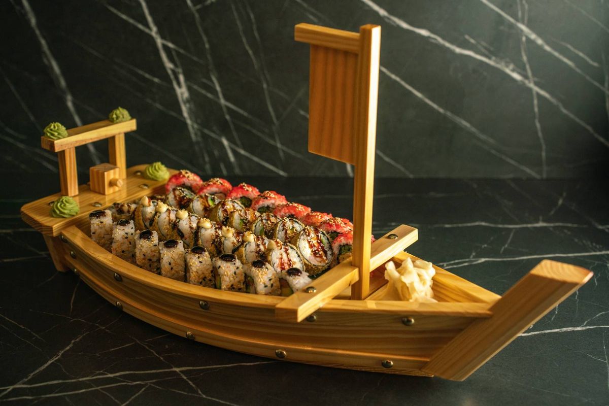 L'opera Tokusen Setto- Set Special L'opera - Crispy Panko Maki- Masago Maki- Roll cu Susan -Ebi tempura Maki